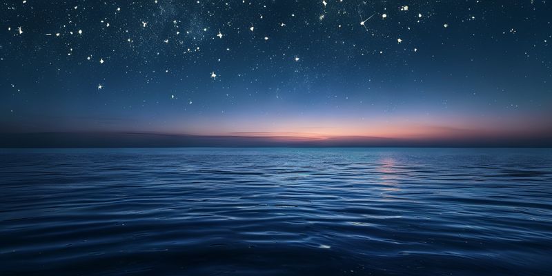 Gökyüzünde yıldızlarla dolu bir gece, altında sakin bir deniz ve ufukta hilal ay